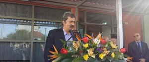 Ομιλία Πολάκη στα Χανιά με υπόκρουση το «Μακεδονία ξακουστή» και «καρφιά» από τον δήμαρχο