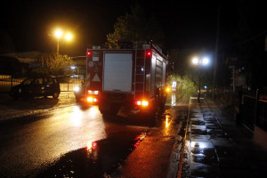 Κρήτη: Ύποπτη φωτιά σε πάρκινγκ στην Ιεράπετρα
