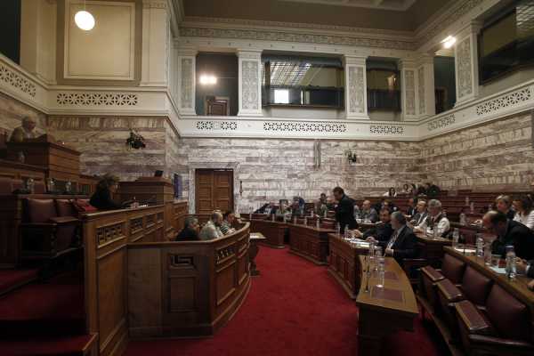 «Όχι» της Βουλής για άρση ασυλίας Σταθάκη και Πολάκη 