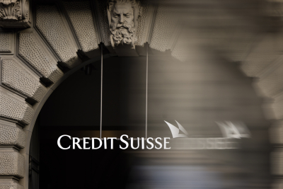 Διορία δύο ημερών στην Credit Suisse για να βρει λύση: «Υπερβολικά σημαντική» για να χρεωκοπήσει
