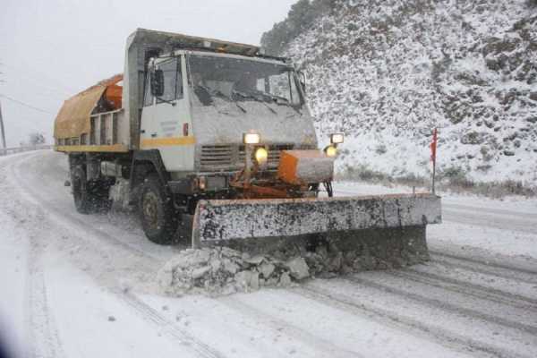 Χιόνια στο ορεινό δίκτυο της Ηπείρου, επί ποδός οι Αρχές