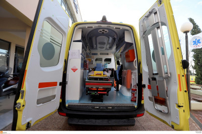 Τραγωδία στη Θεσπρωτία: Πέθανε στο παγκάκι, περίμενε 45 λεπτά για να φτάσει το ασθενοφόρο