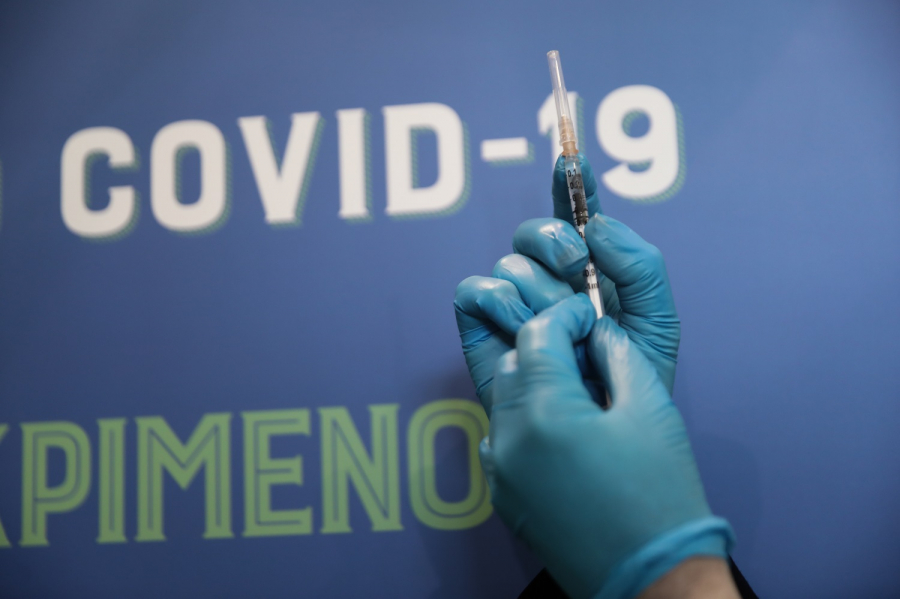 Η Moderna αναπτύσσει εμβόλια «φτιαγμένα» για τη μετάλλαξη Όμικρον