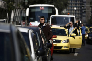 Κυκλοφοριακό κομφούζιο στους δρόμους της Αθήνας - Δείτε που υπάρχουν καθυστερήσεις