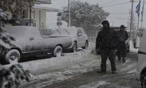 Έκτακτα μέτρα από την Περιφέρεια Αττικής λόγω του χιονιά (φωτο:ΑΠΕ)