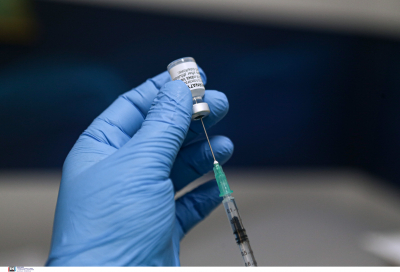 Πιστοποιητικό εμβολιασμού: Μόνο για επαλήθευση η χρήση στοιχείων των ταξιδιωτών