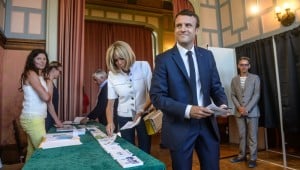 Προς ρεκόρ αποχής ο α&#039; γύρος των γαλλικών βουλευτικών εκλογών