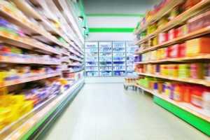 Πρόστιμα σε σούπερ μάρκετ λόγω των «τρικ» στις προσφορές ζητάει η ΕΚΠΟΙΖΩ