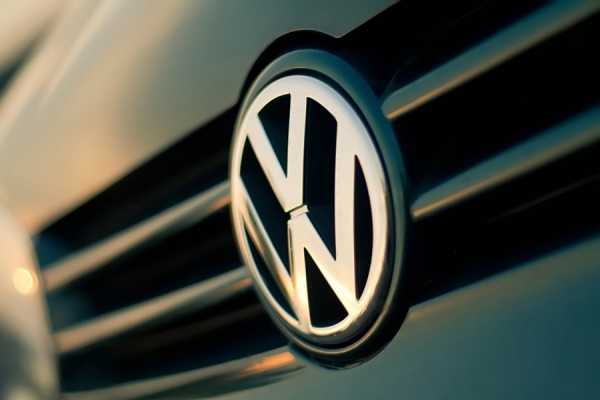 Διευκρινίσεις ζητά το Υπ. Περιβάλλοντος από τις αντιπροσωπείες της VW