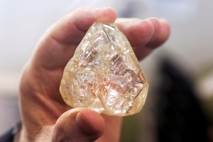 Γιατί εμφανίζονται ξαφνικά τόσα γιγαντιαία διαμάντια - Νέα ευρήματα
