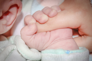 Τραγωδία στην Πάτρα: Ξεψύχησε στον ύπνο του νεογέννητο μωράκι, μόλις 19 ημερών!