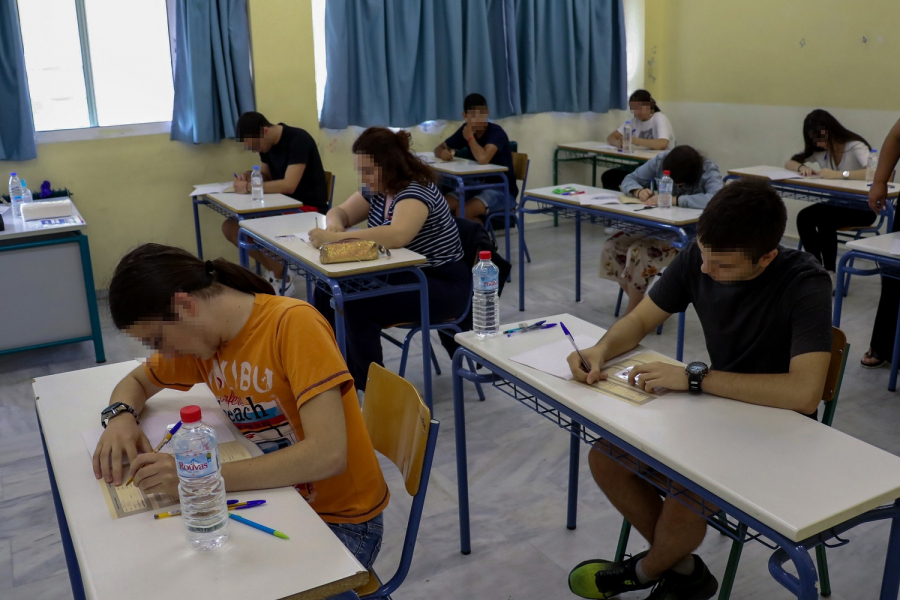 Πανελλήνιες 2022: Στη μάχη ξανά οι μαθητές των ΕΠΑΛ με Άλγεβρα