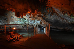 Το Ποτάμιο Σπήλαιο της Δράμας που συγκαταλέγεται στα μεγαλύτερα του κόσμου (βίντεο)