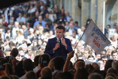 Γαλλία: Άλλαξε όνομα το κόμμα του Μακρόν, έρχεται η «Αναγέννηση» στις εκλογές του Ιουνίου