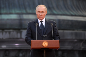 Ο Πούτιν «βλέπει» μεγαλύτερη πίεση και κυρώσεις στην οικονομία της Ρωσίας