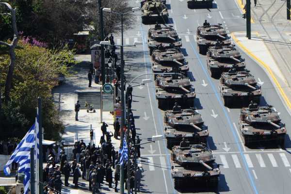 LIve η στρατιωτική παρέλαση για την 25η Μαρτίου