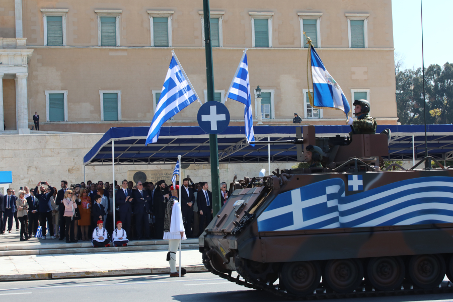Μεγαλειώδης η στρατιωτική παρέλαση για την 25η Μαρτίου - Μητσοτάκης: «Στη σκιά μιας εθνικής τραγωδίας ο σημερινός εορτασμός»