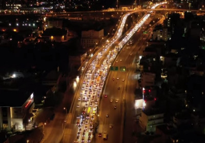 Εντυπωσιακό βίντεο από την κίνηση στους δρόμους της Αθήνας λίγες ώρες πριν την καραντίνα