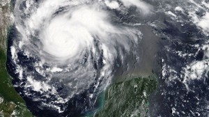 Συναγερμός στο Τέξας για την ισχυρότερη καταιγίδα των τελευταίων 12 ετών
