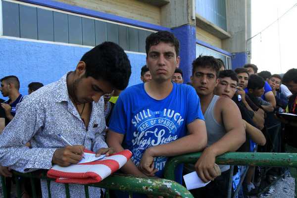 Μεταναστευτικό: Τραγική η κατάσταση στην Λέσβο με εγκλωβισμένους 4.000 πρόσφυγες