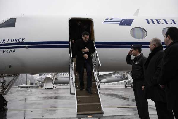 Κυβερνητικές πηγές: Ψεύδη τα περί διακοπών Τσίπρα με το πρωθυπουργικό αεροσκάφος