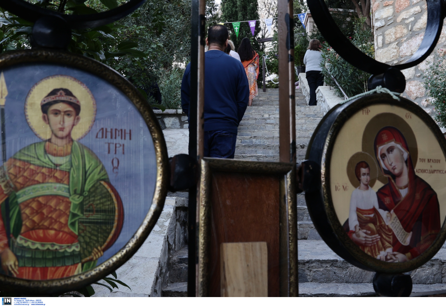 Κλειστοί οι Άγιοι Ισίδωροι: Εκτάκτως στα Χανιά ο πάτερ Δημήτριος, επιδεινώθηκε η υγεία της μητέρας του