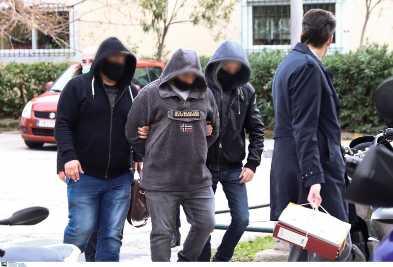 Προφυλακιστέοι οι έξι κατηγορούμενοι για τις κατ&#039; οίκον παραδόσεις κοκαΐνης