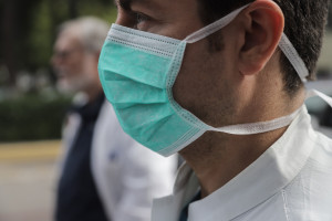 Κορονοϊός Ιταλία: Ανησυχητική πτώση του μέσου όρου ηλικίας των νοσούντων
