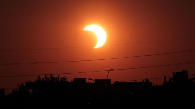 Σήμερα η μερική έκλειψη Ηλίου: Πότε ξεκινάει το εντυπωσιακό φαινόμενο