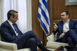 Επιμένει ο Τσίπρας: Επανακατέθεσε επίκαιρη προς τον Πρωθυπουργό για «λευκά κολάρα»