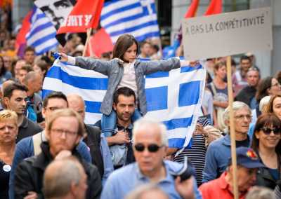 ΟΟΣΑ: Χάθηκε το ένα τέταρτο απο τα εισοδήματα των Ελλήνων 