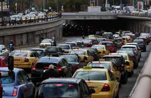 Μεγάλες ανατροπές σε τέλη κυκλοφορίας και τιμές αυτοκινήτων