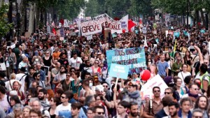 Διαδηλώσεις κατά της πολιτικής του Εμανουέλ Μακρόν