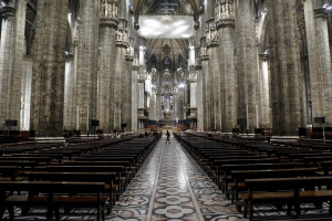 Κορονοϊός: Κλείνουν οι εκκλησίες στην Ιταλία - Περισσότεροι από 1000 νεκροί