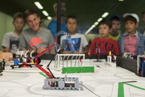 Χιλιάδες εκπαιδευτικά ρομπότ δωρεάν σε σχολεία της ΕΕ