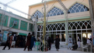 Τουλάχιστον 21 νεκροί από την έκρηξη σε τζαμί στο Αφγανιστάν