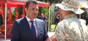 Ο Ζάεφ καλωσορίζει τους στρατιώτες του στο ΝΑΤΟ και την «Μακεδονία»! (vid)