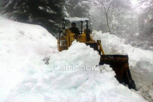 Φθιώτιδα: Eπιχείρηση για 50 εγκλωβισμένους στο Γαρδίκι- 70 πόντοι το χιόνι