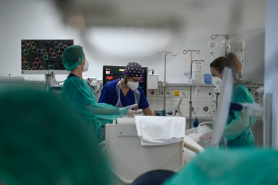 Τέλος το ασυμβίβαστο για τους γιατρούς του ΕΣΥ: Ιδιωτικά ιατρεία και «ενοικίαση» υπηρεσιών στα νοσοκομεία σε ιδιώτες