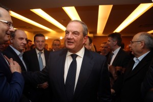 Ο Καραμανλής, το Βουκουρέστι και οι διαρροές - Το παρασκήνιο για τη στάση του πρώην πρωθυπουργού
