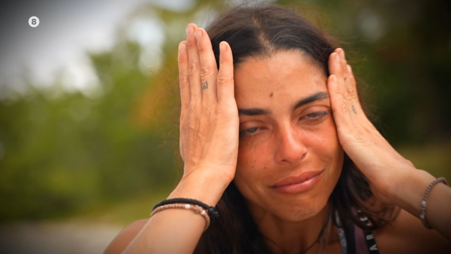 Survivor: Το μήνυμα της Μυριέλλας στον σύντροφό της... μετά τα φιλιά με τον Κατσαούνη (βίντεο)