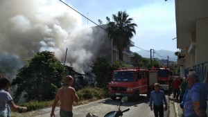 Nτοκουμέντο από τα πρώτα λεπτά της φωτιάς που έκαψε το σπίτι στην Καλαμάτα