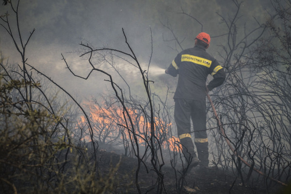 Υψηλός κίνδυνος φωτιάς την Τετάρτη - Ποιες περιοχές κινδυνεύουν