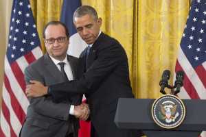 «Επίθεση αγάπης» Ομπάμα σε Ολάντ και Γαλλία