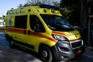 Κρήτη: Άνδρας βρέθηκε αιμόφυρτος στον δρόμο - Είχε τραύματα στο κεφάλι και την πλάτη