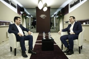 Εμπλοκή στις διαπραγματεύσεις για το Σκοπιανό - Απομακρύνεται η συμφωνία