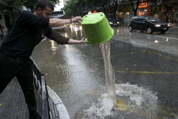 ΕΥΑΘ: Παραμένει χωρίς νερό η Θεσσαλονίκη μετά την θεομηνία