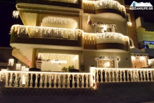 Στην Κοζάνη &#039;άναψε&#039; το πιο φωτεινό χριστουγεννιάτικο σπίτι