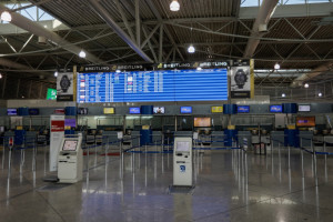 Ελευθέριος Βενιζέλος: Εξονυχιστικοί έλεγχοι στο αεροδρόμιο - Πόσα «εισαγόμενα» κρούσματα εντοπίστηκαν