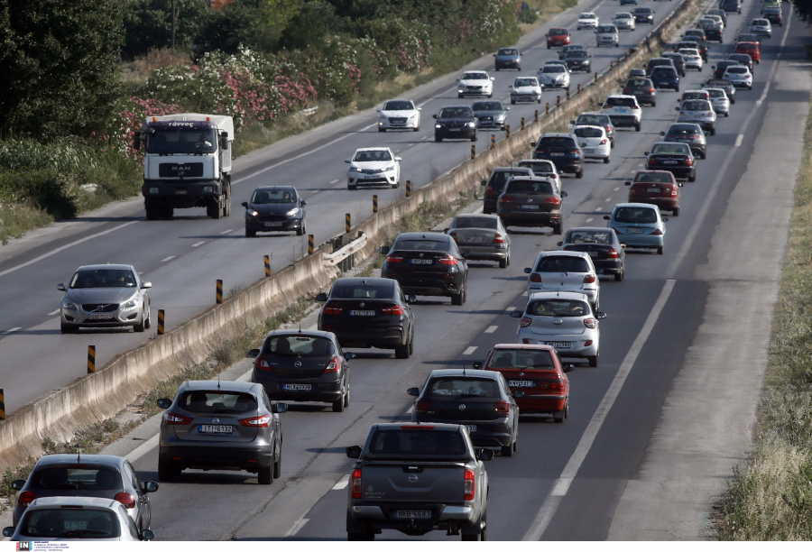 Θεσσαλονίκη: Συμμορίες κλέβουν αυτοκίνητα για λογαριασμό διακινητών μεταναστών - Το κόλπο με τα GPS και οι «ταρίφες»